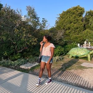 Meet your Posher, Betti